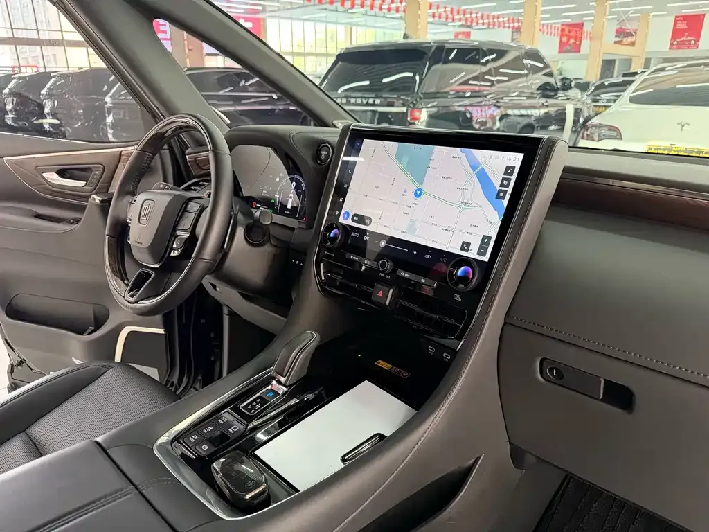 Toyota Vellfire — фото 5