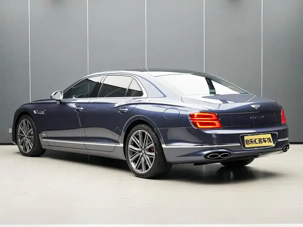 Bentley Flying Spur PHEV — фото 4