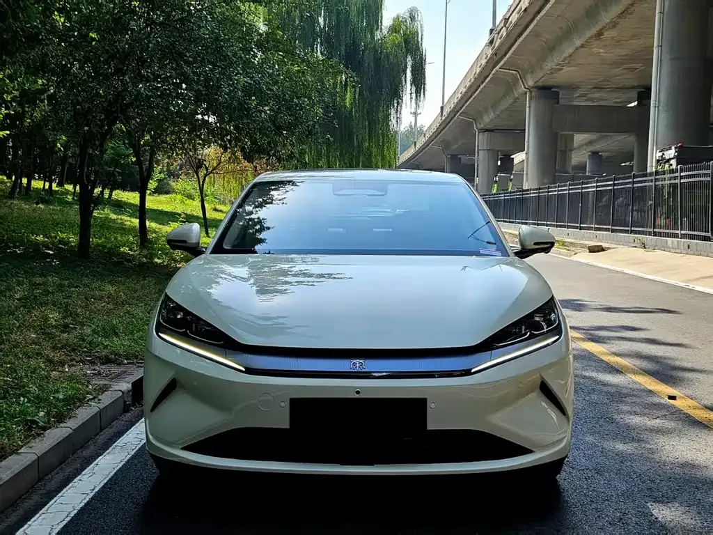 BYD Qin L — фото 6