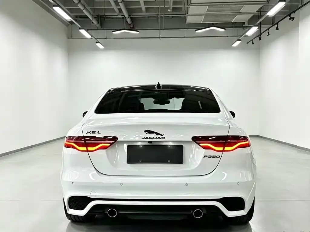 Jaguar XEL — фото 9