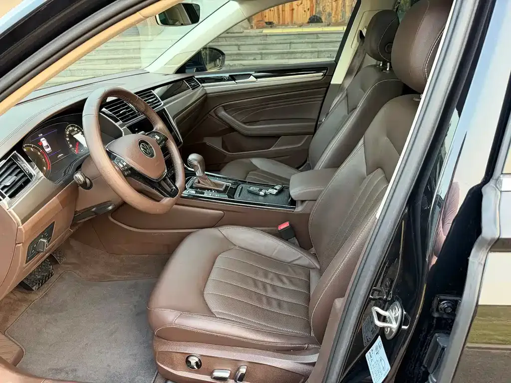 Volkswagen Phideon — фото 3