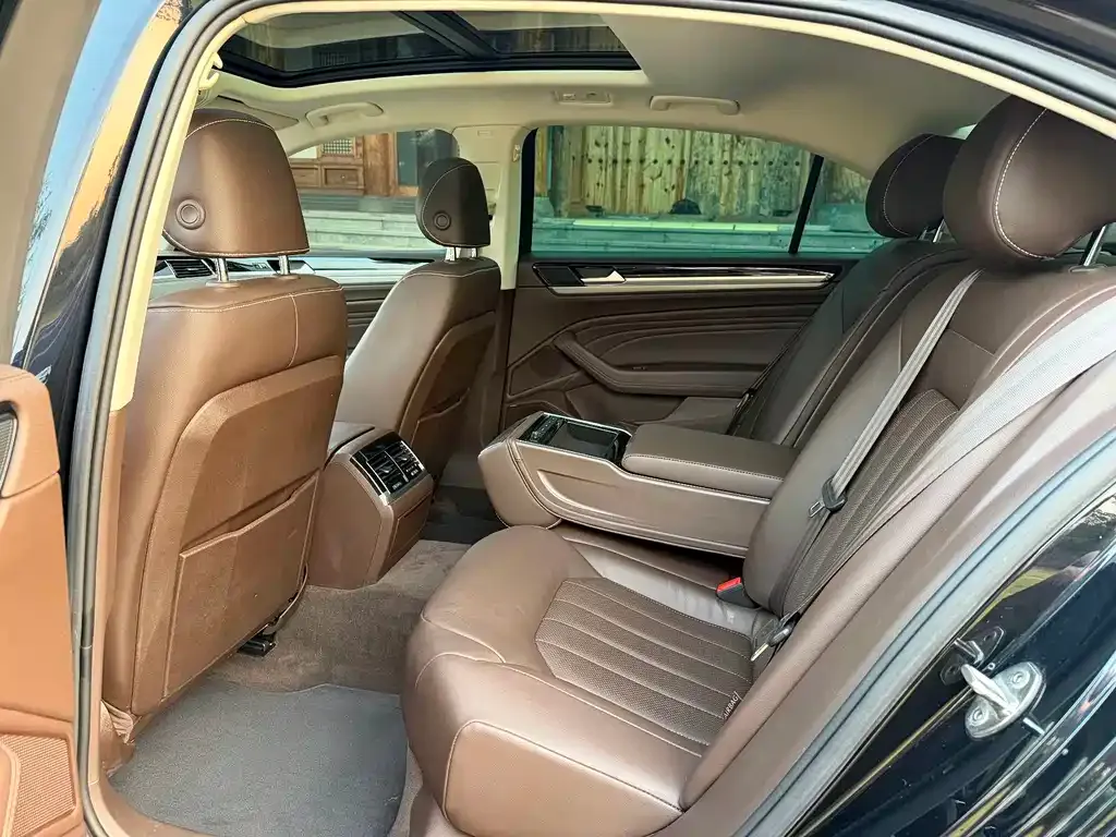 Volkswagen Phideon — фото 4
