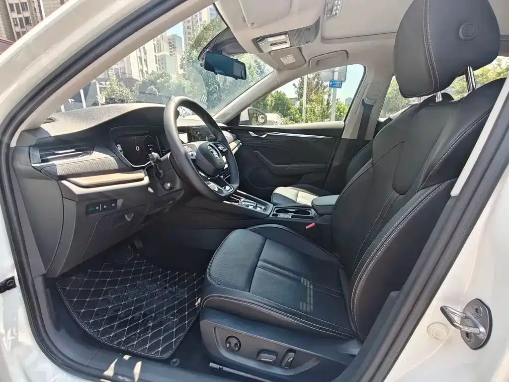 Skoda Octavia — фото 4