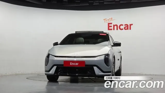 Kia EV4 — фото 2