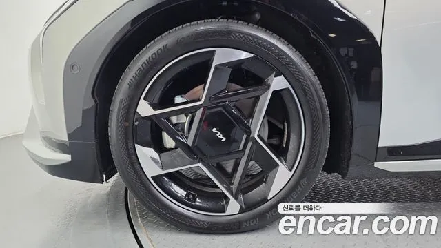 Kia EV4 — фото 8
