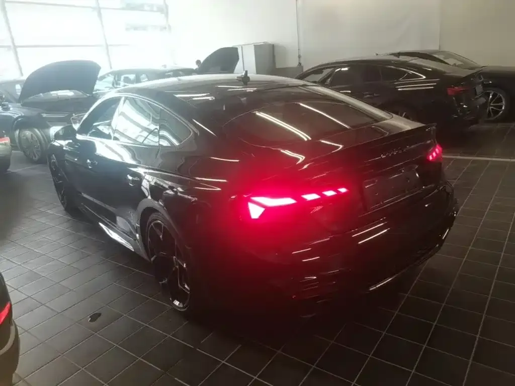 Audi RS 5 — фото 9