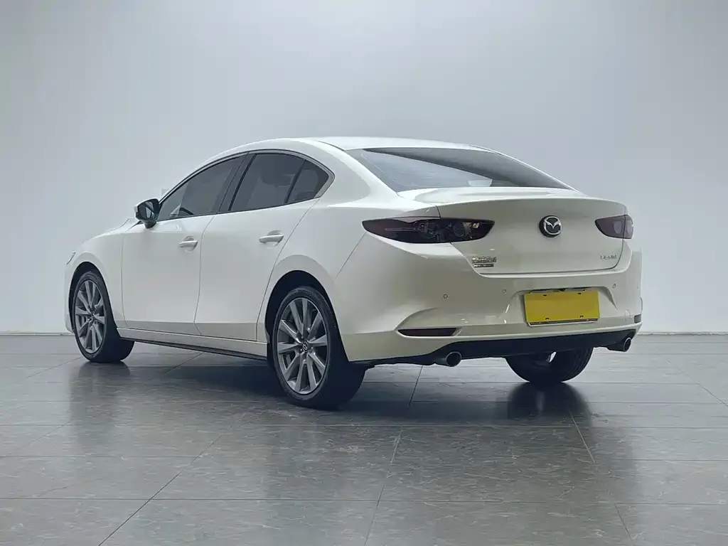 Mazda 3 Axela — фото 2