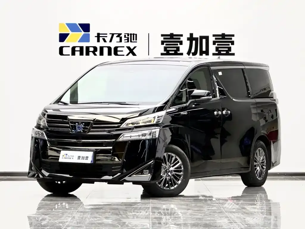 Toyota Vellfire — фото 1