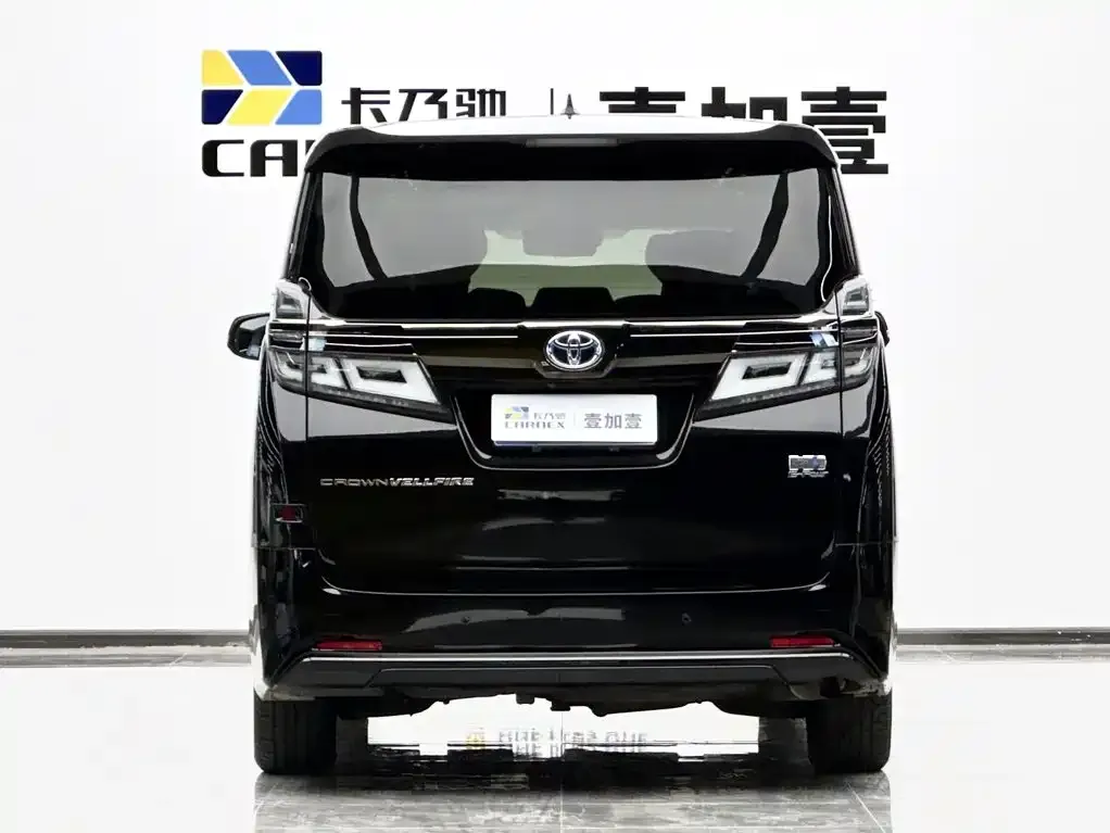 Toyota Vellfire — фото 3