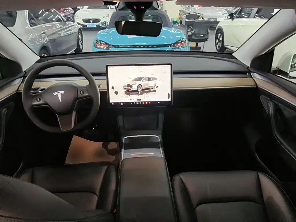 Tesla Model Y — фото 2