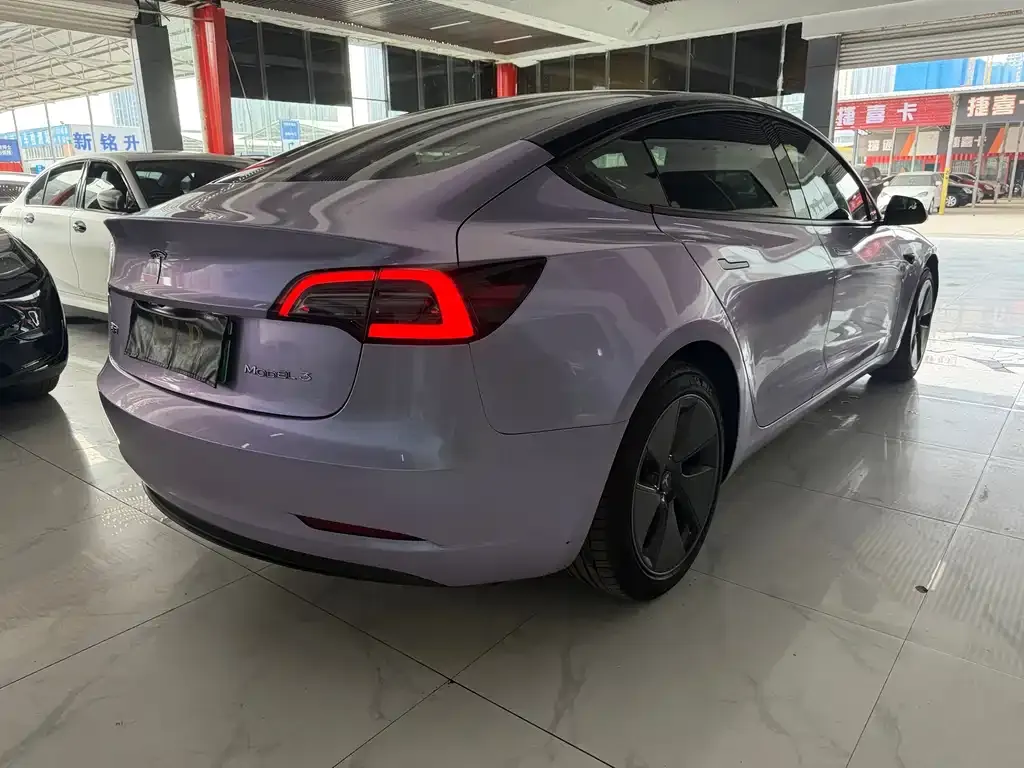 Tesla Model 3 — фото 7