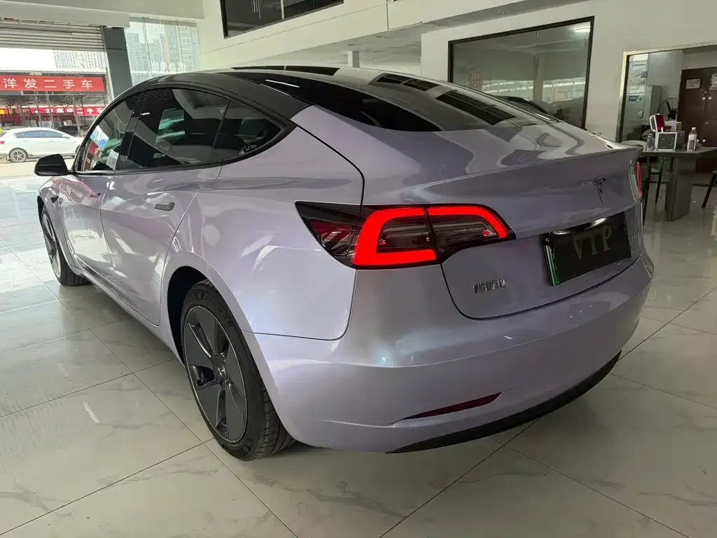 Tesla Model 3 — фото 8
