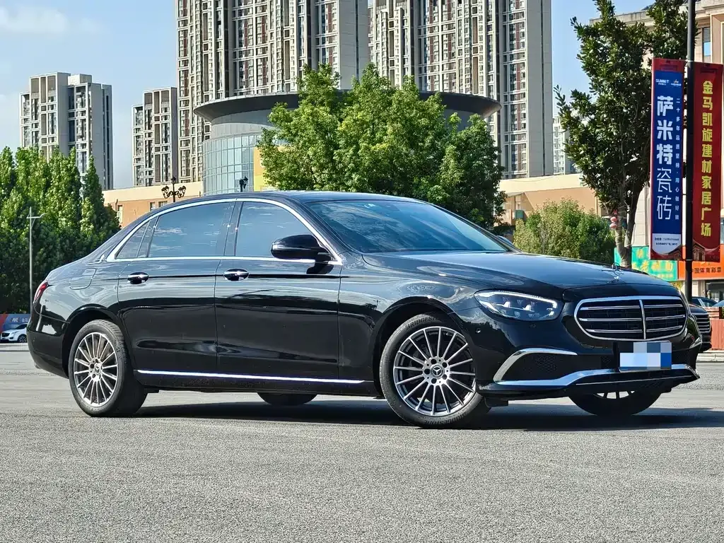 Mercedes-Benz E-Class — фото 10