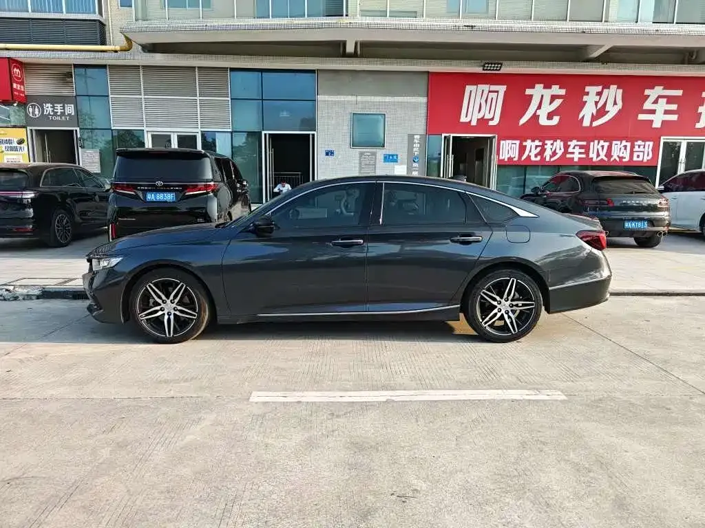 Honda Accord — фото 5