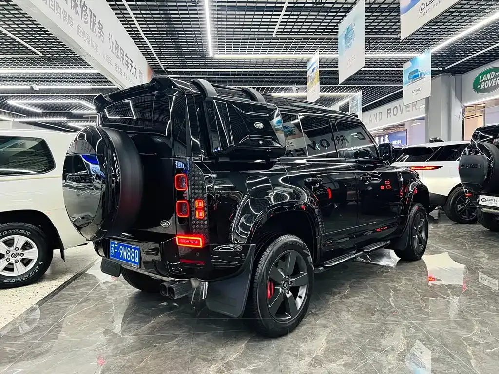 Land Rover Defender — фото 6