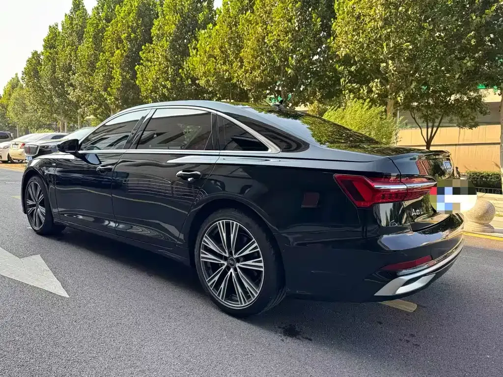 Audi A6L — фото 5