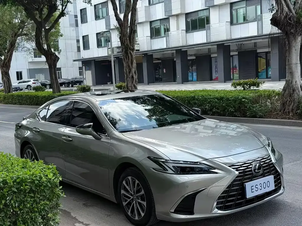 Lexus ES — фото 3