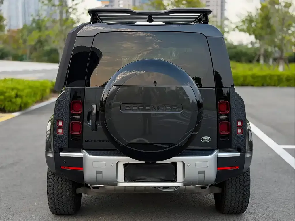 Land Rover Defender — фото 9