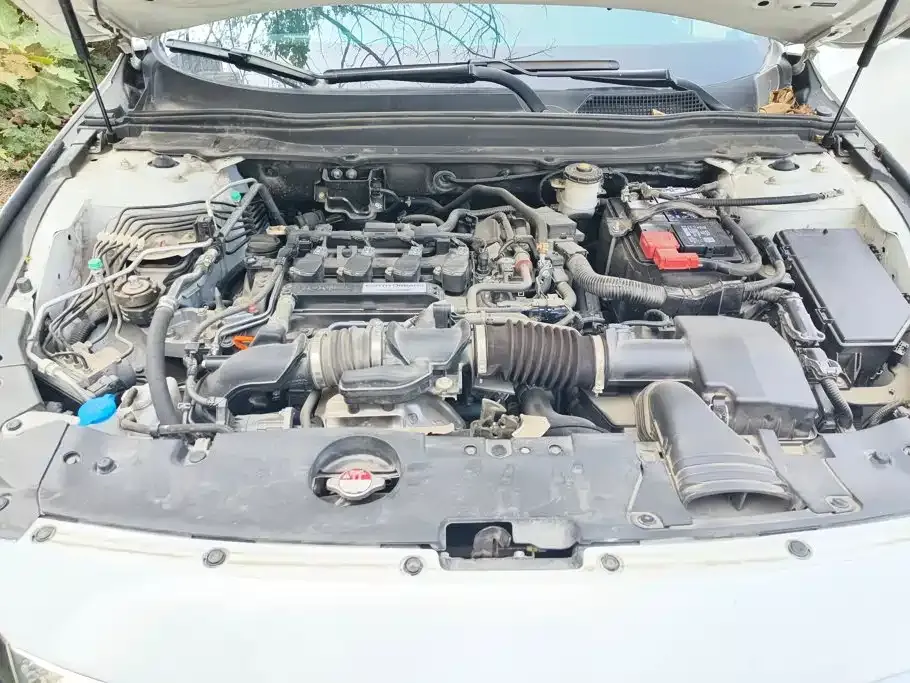 Honda Accord — фото 9