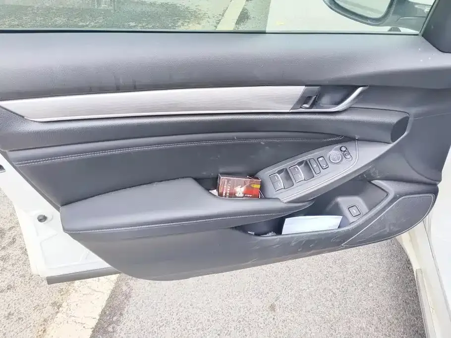 Honda Accord — фото 4