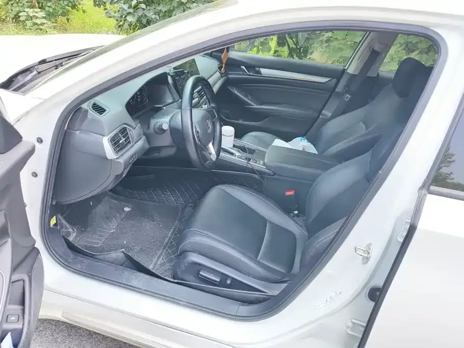 Honda Accord — фото 6