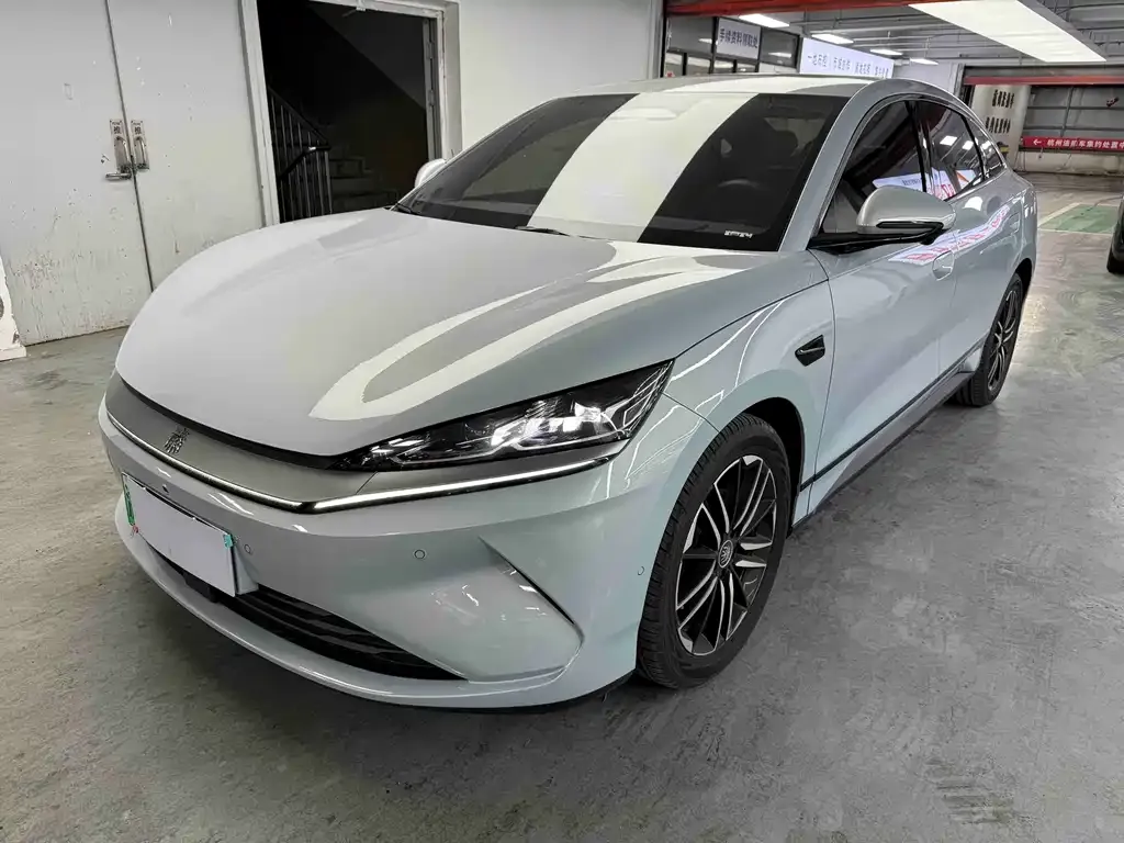 BYD Qin L — фото 1