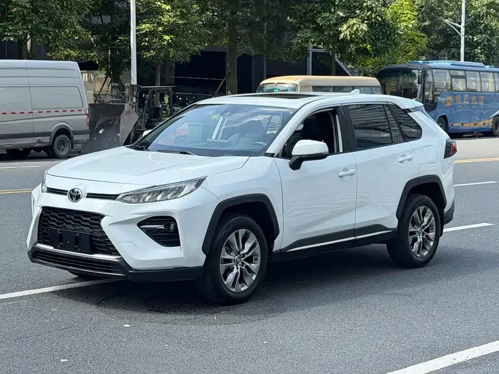 Toyota Wildlander — фото 1