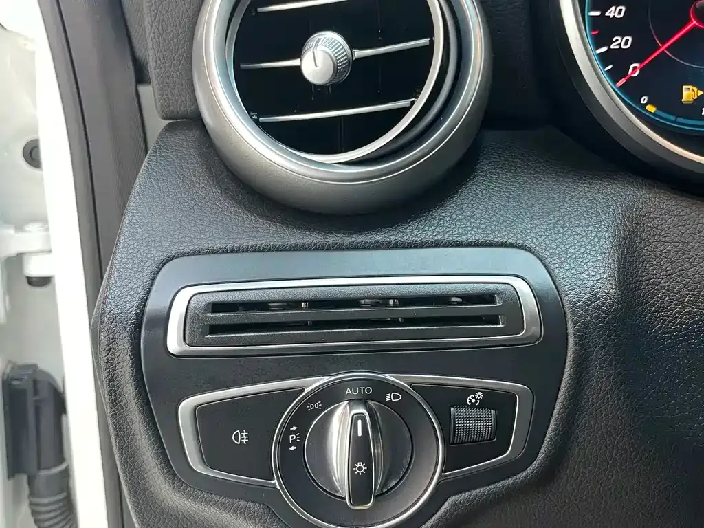 Mercedes-Benz C-Class (Import) — фото 5