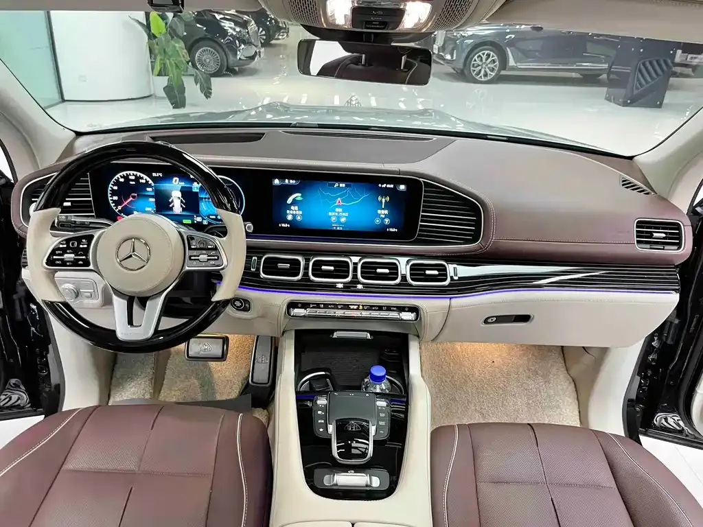 Mercedes-Benz GLS — фото 10