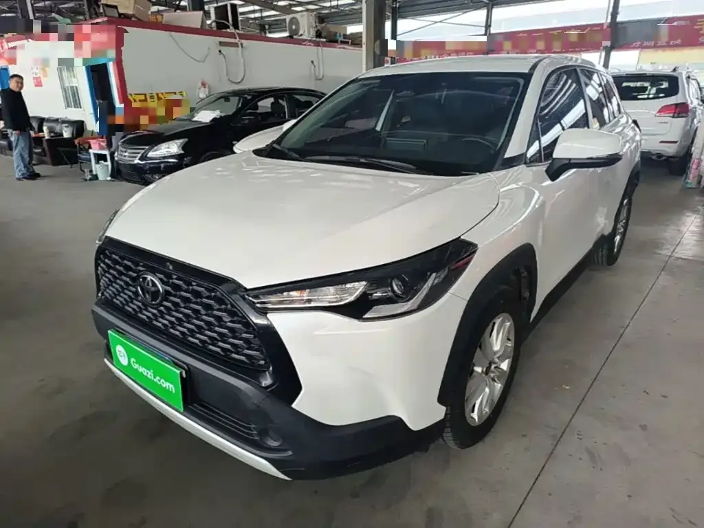 Toyota Corolla Cross — фото 1