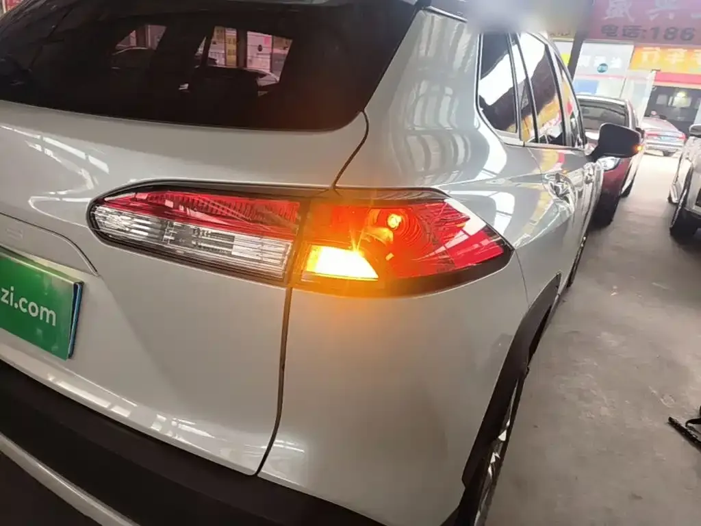 Toyota Corolla Cross — фото 3