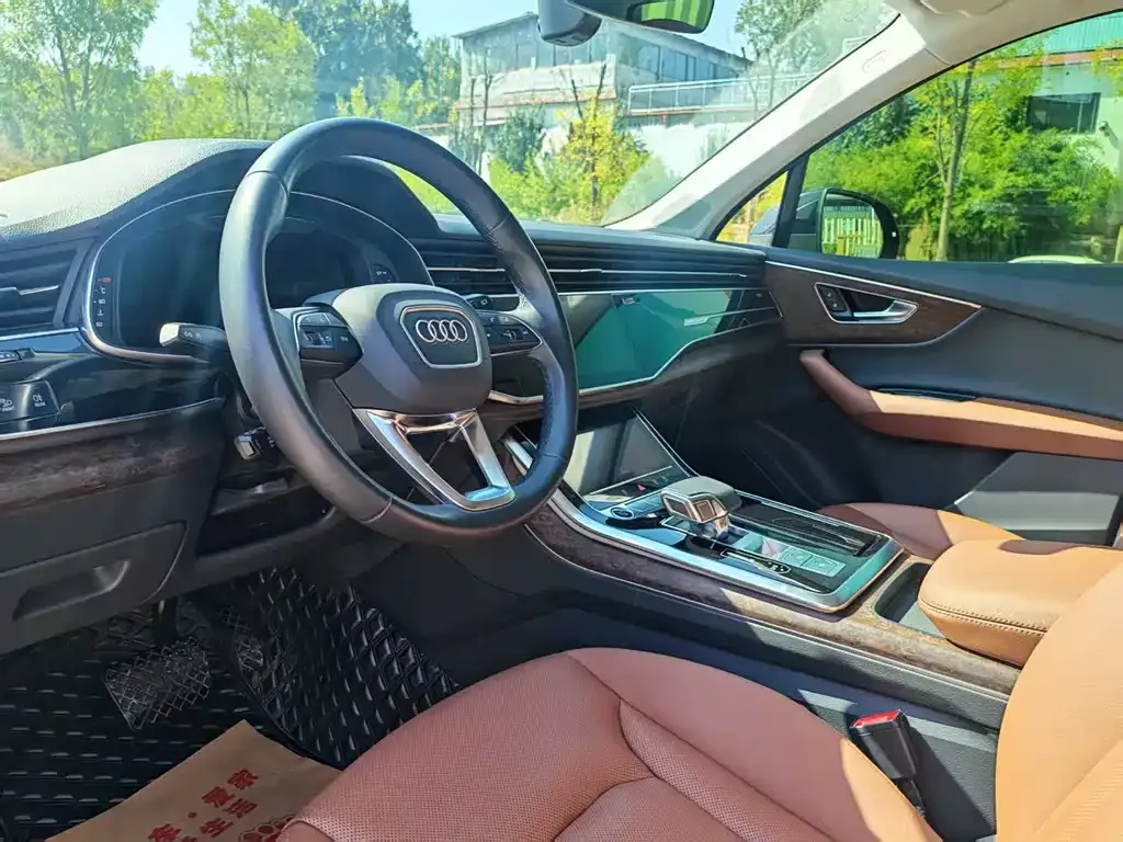 Audi Q7 — фото 2
