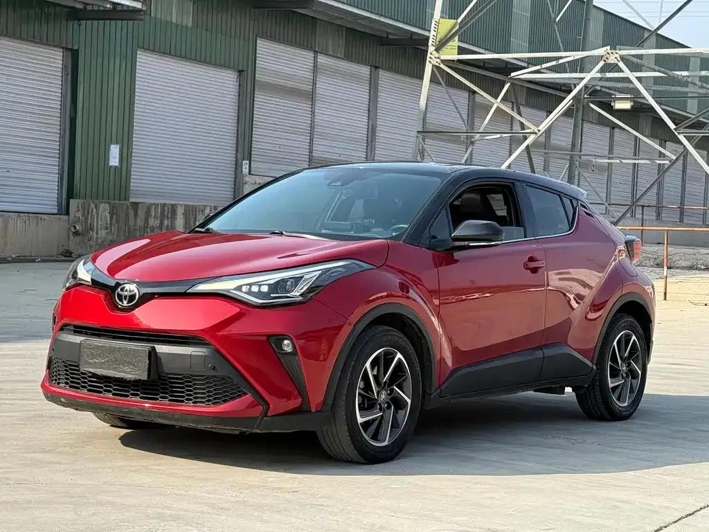 Toyota C-HR — фото 1