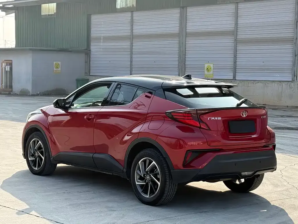 Toyota C-HR — фото 3