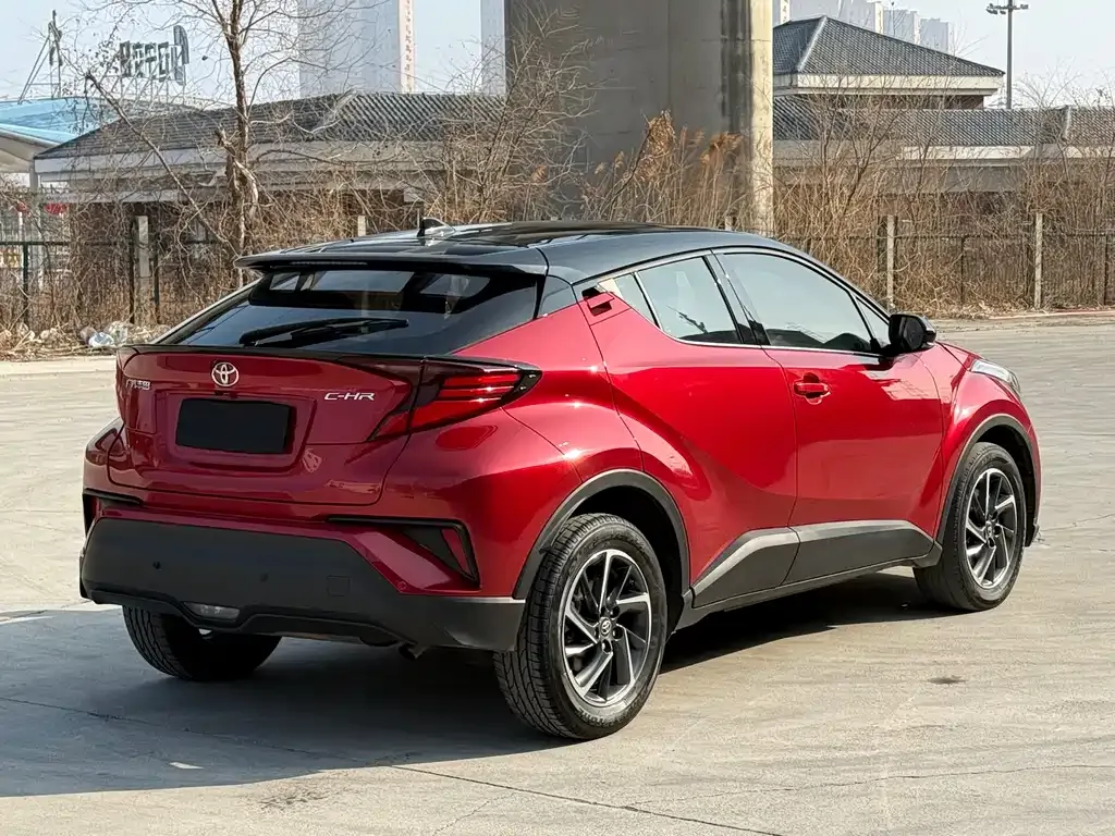 Toyota C-HR — фото 6