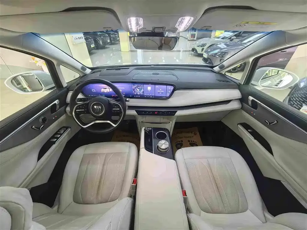 Buick GL8 Hybrid — фото 5