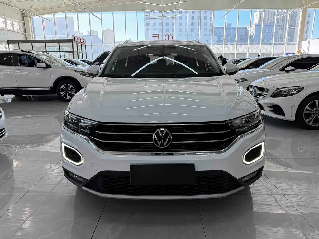 Volkswagen T-Roc — фото 3