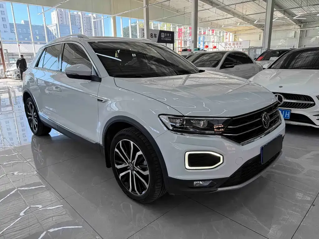 Volkswagen T-Roc — фото 4