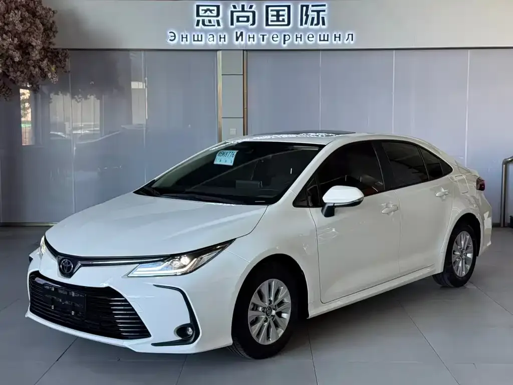 Toyota Corolla — фото 1