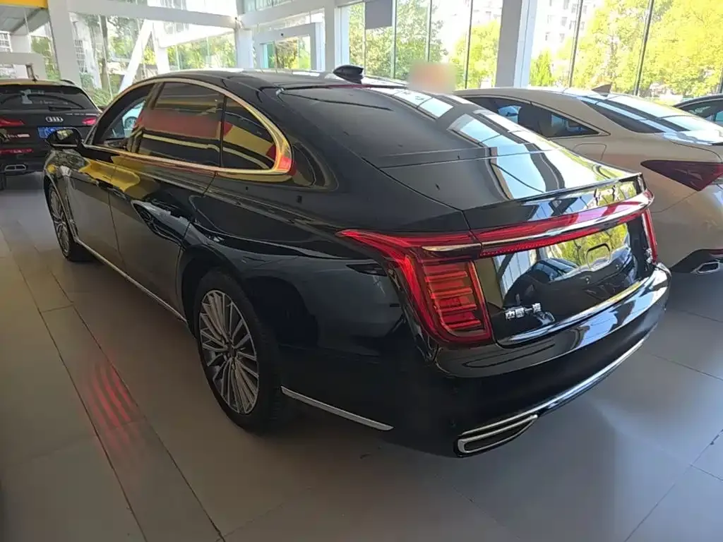 Hongqi H9 — фото 9
