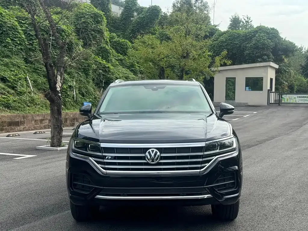 Volkswagen Touareg — фото 4