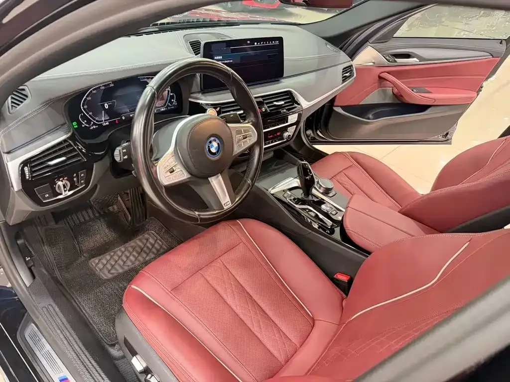 BMW 5 Series New Energy — фото 10