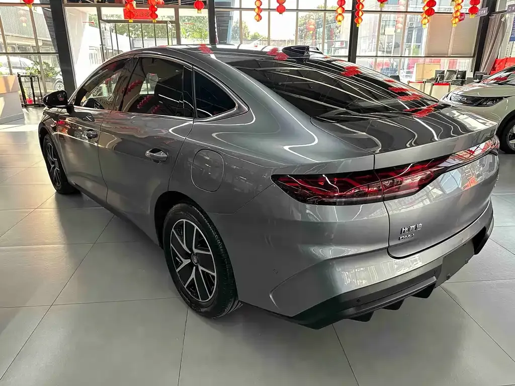 BYD Qin L — фото 9