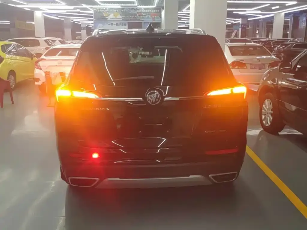 Buick Envision Plus — фото 5
