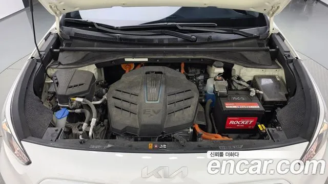 Kia Niro — фото 10
