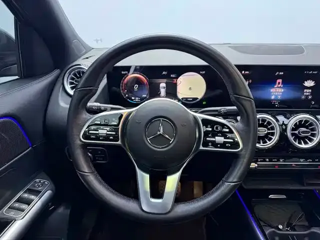 Mercedes-Benz EQA — фото 2