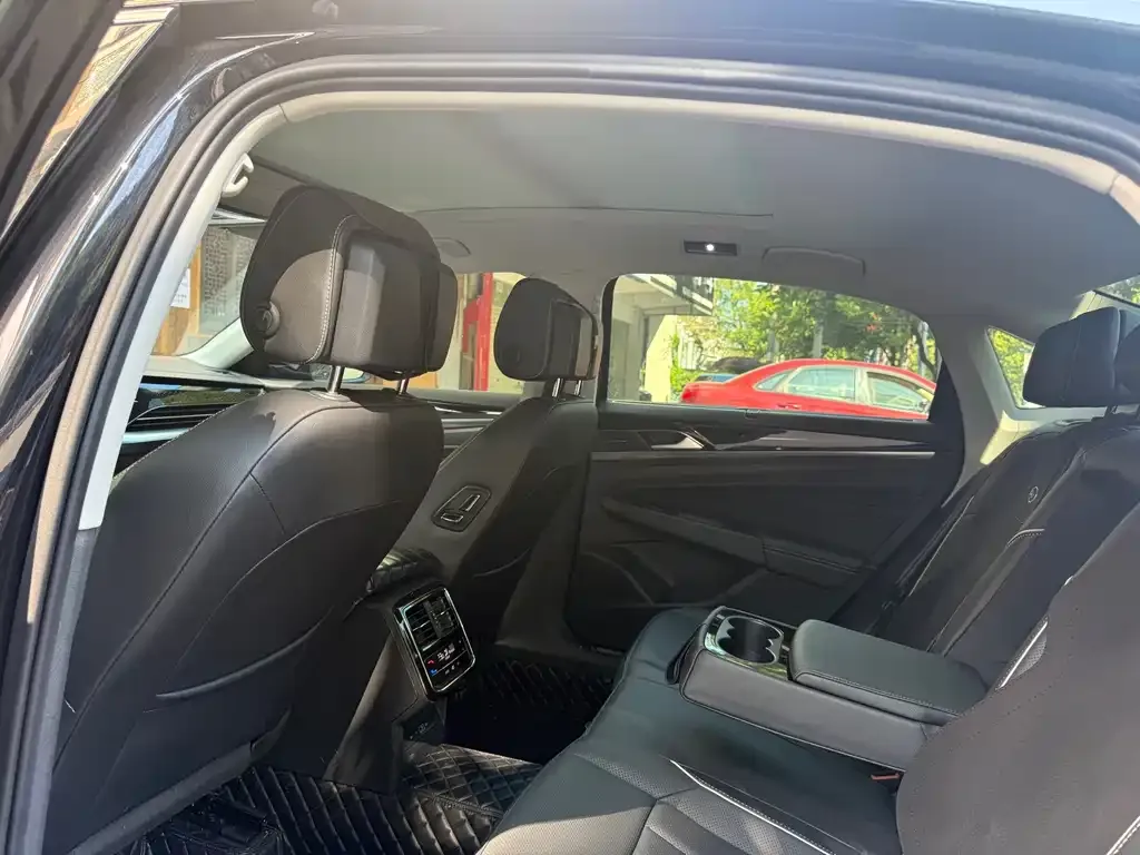 Volkswagen Passat — фото 4
