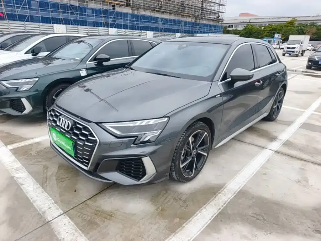 Audi A3 — фото 1