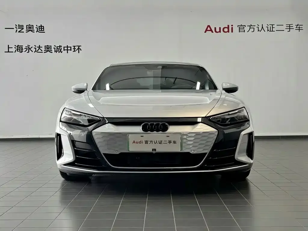 Audi e-tron GT — фото 2