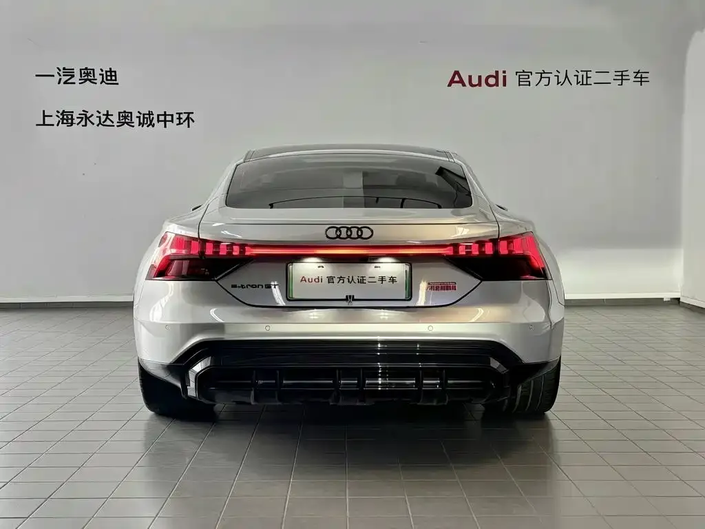 Audi e-tron GT — фото 10